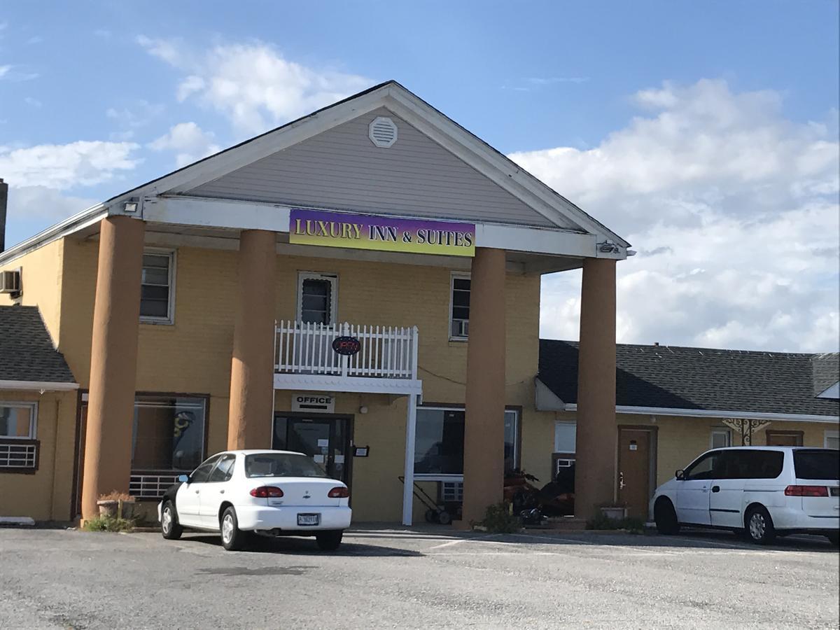 Luxury Inn 阿布西肯 外观 照片